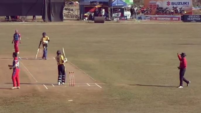 Kathmandu vs Chitwan